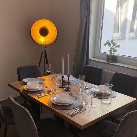 Im Zentrum, Modernes City Apartment Wurzburg Bagian luar foto